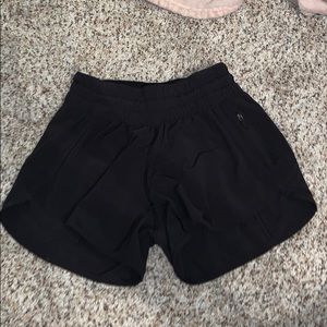 BLACK LULU TRACKER SHORTS